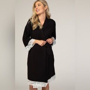 Pinkblush robe lace trim nwot